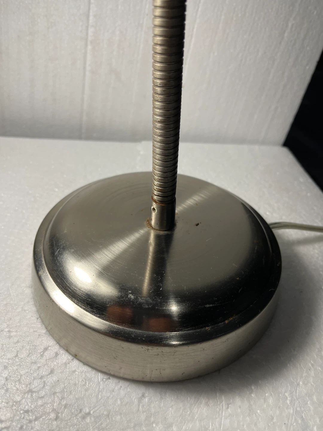 Adjustable Gooseneck Desk Lamp - photo 4