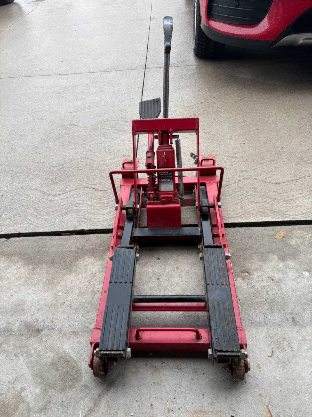 MotoMaster Motorcycle Jack - 1500 LB Capacity