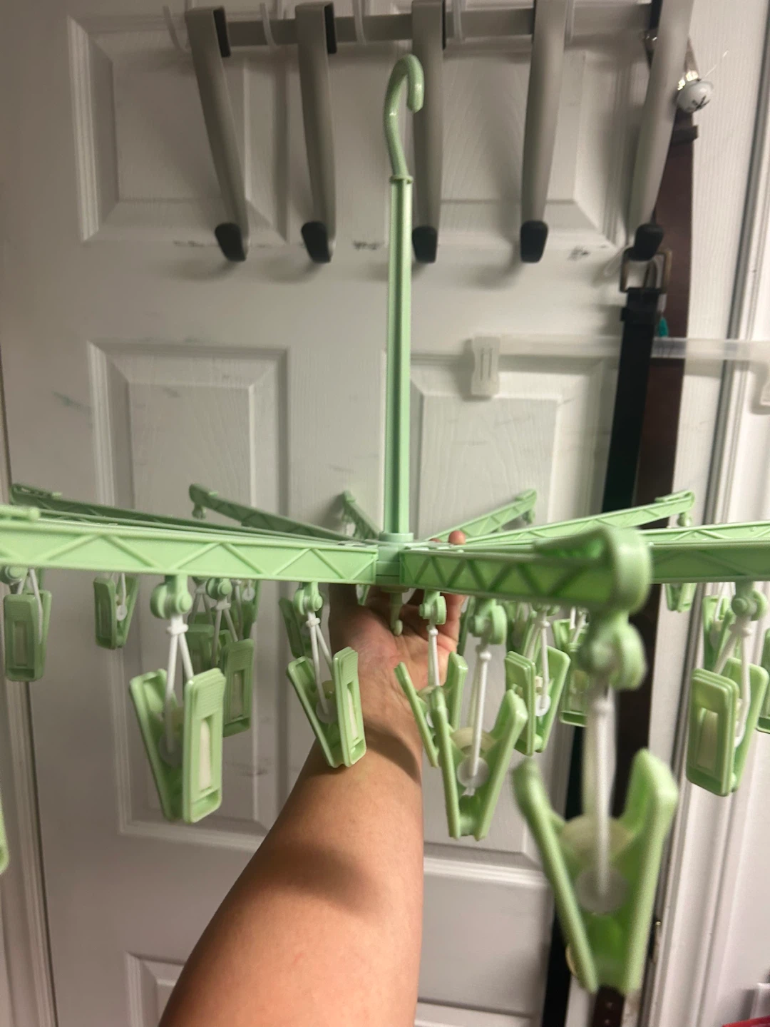 Green Collapsible Drying Hanger with 20 Clips - photo 2