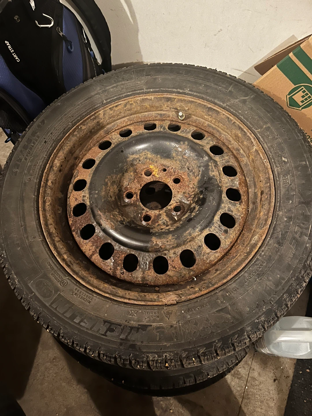 Michelin X Ice 225/55 R17  101H Winter Tires and Rims - photo 3