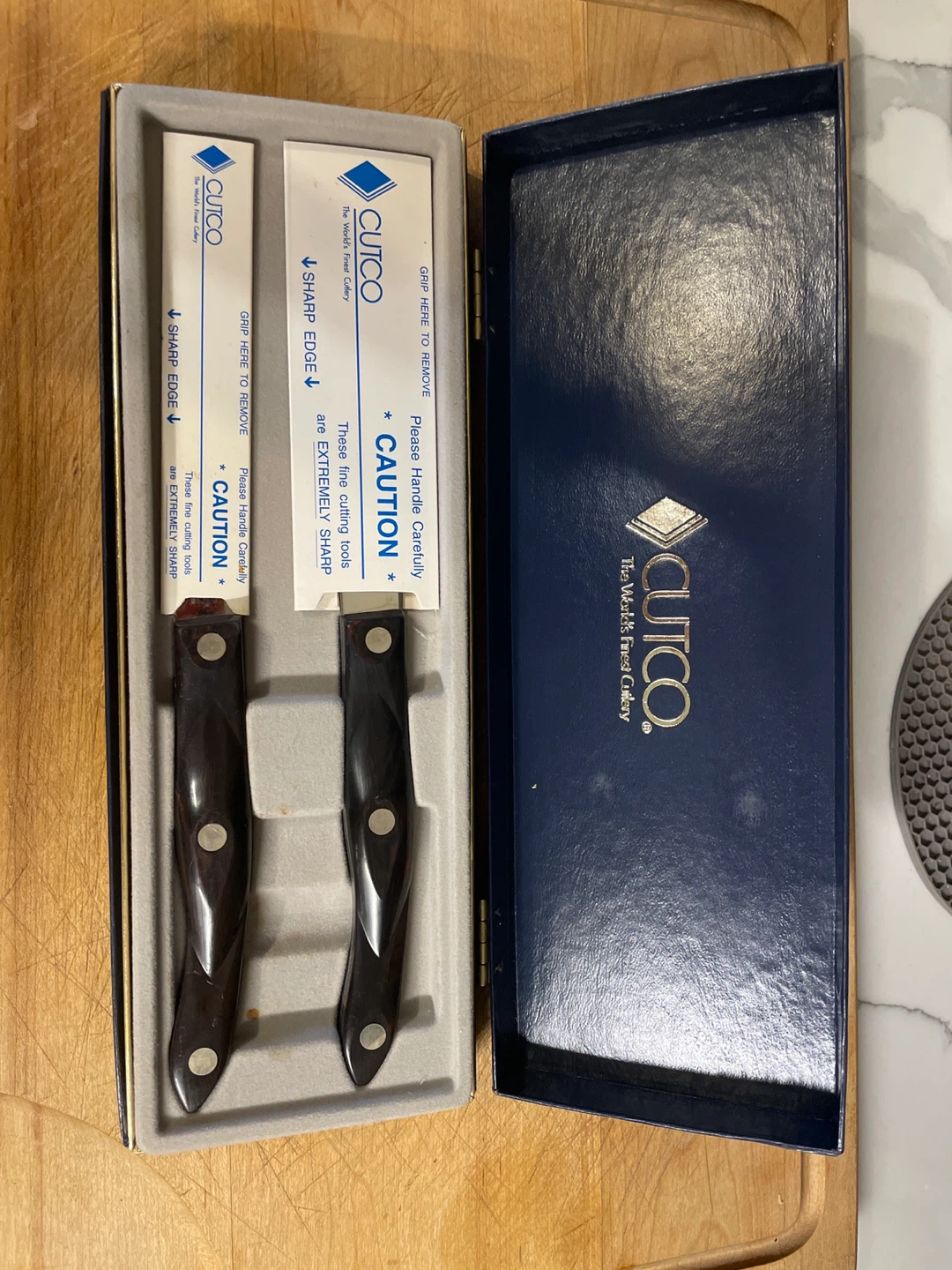 CUTCO The World's Finest Cutlery Set