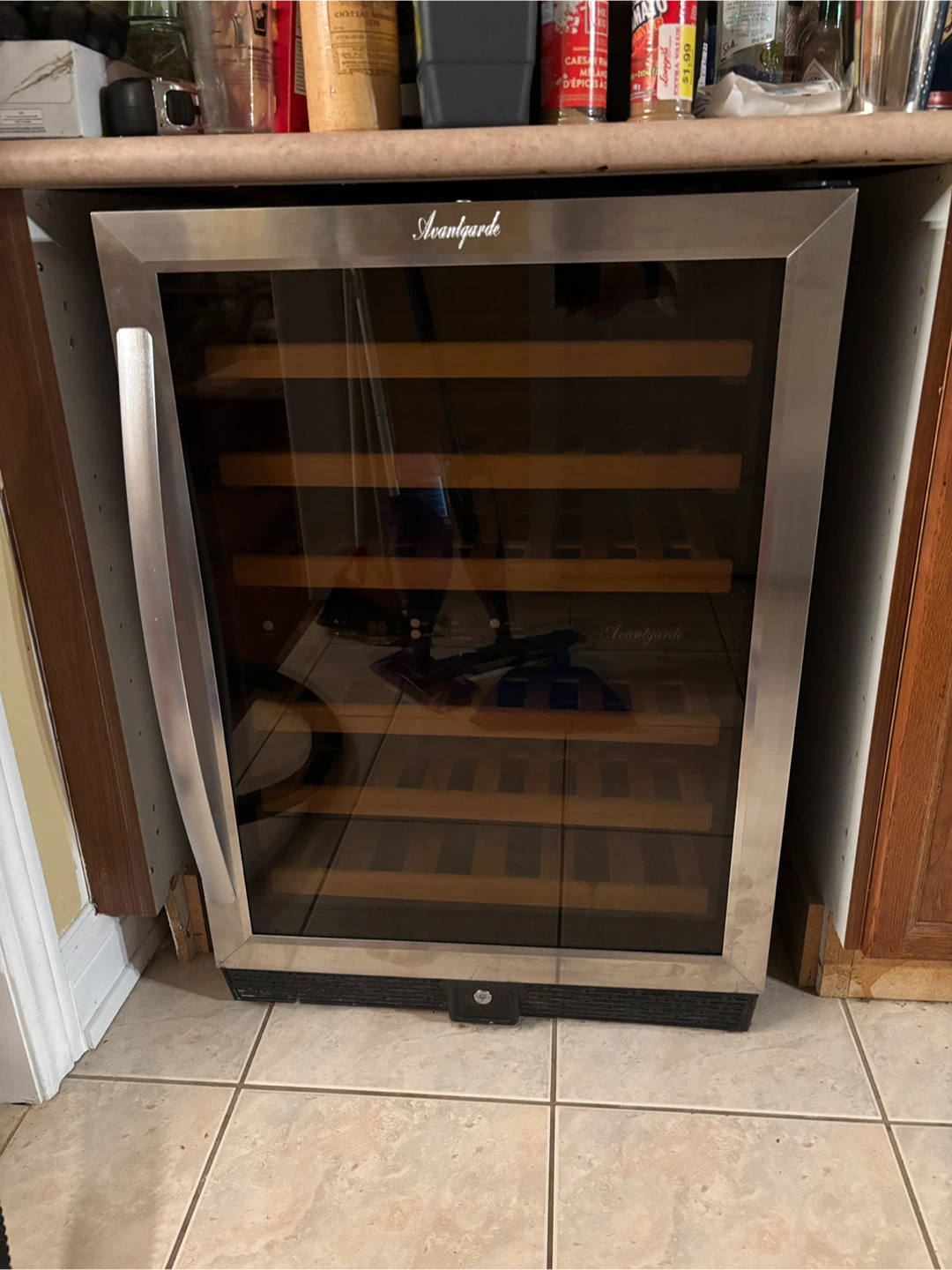 Avantgarde Wine Fridge - Needs Repair!! - photo 3