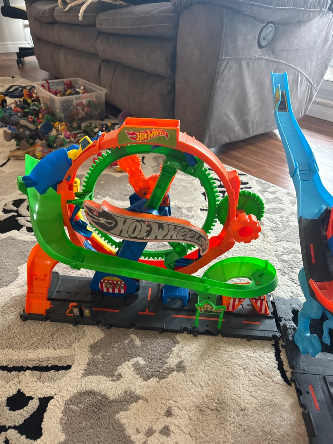 Hot Wheels Mega Power Car Wash & Track Set - photo 2