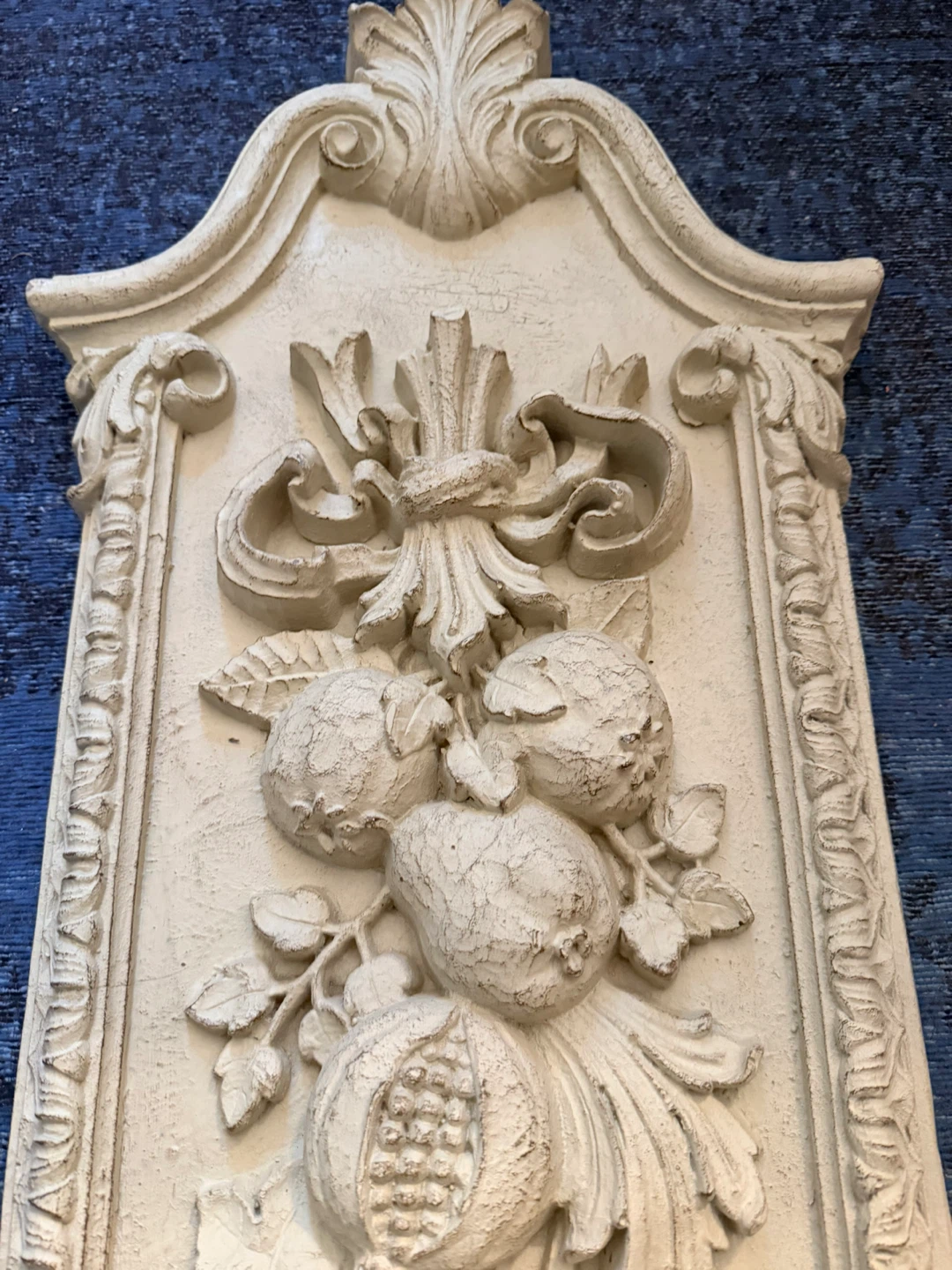Vintage Style Cream Fruit Garland Wall Plaque - photo 3