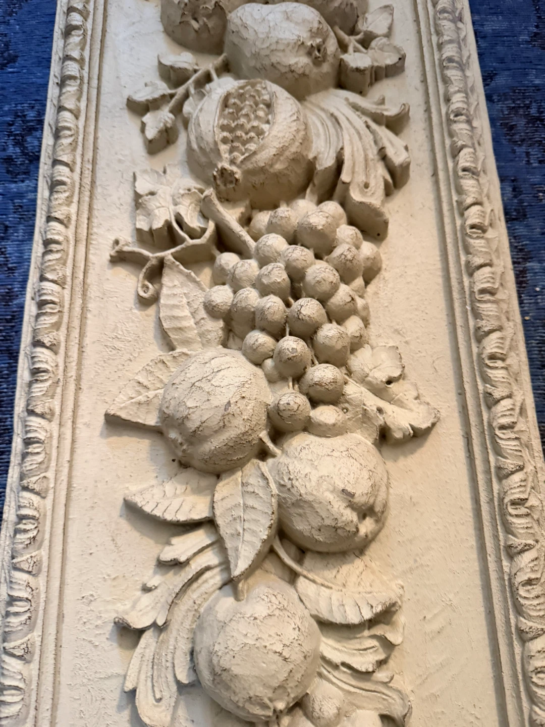 Vintage Style Cream Fruit Garland Wall Plaque - photo 2
