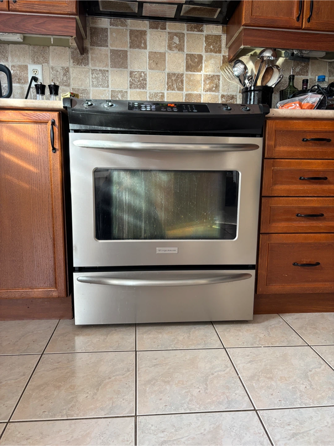 Frigidaire Professional Series Electric Range