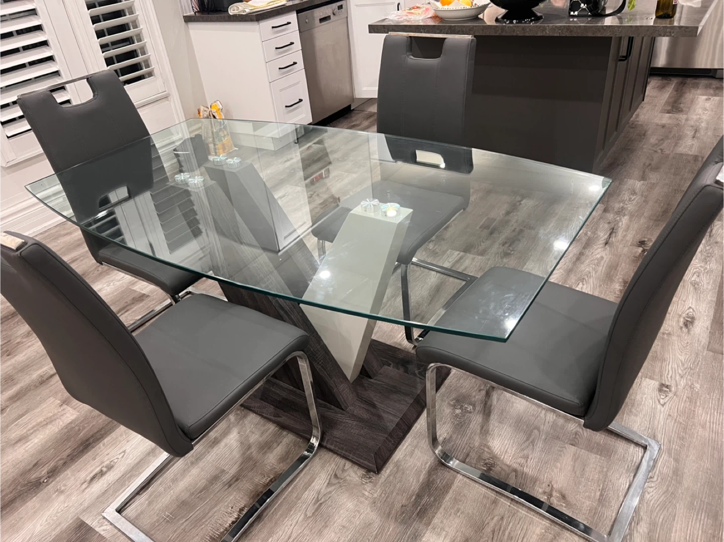 Glass Dining Table with 4 Grey Chairs - photo 2