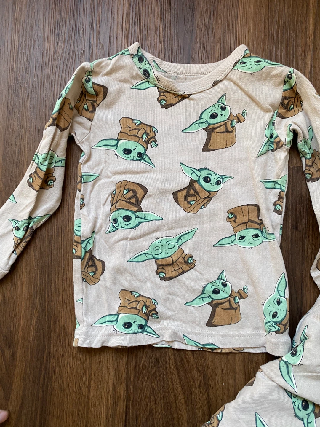 Gap Star Wars Baby Yoda Pajamas Size 3 - photo 3