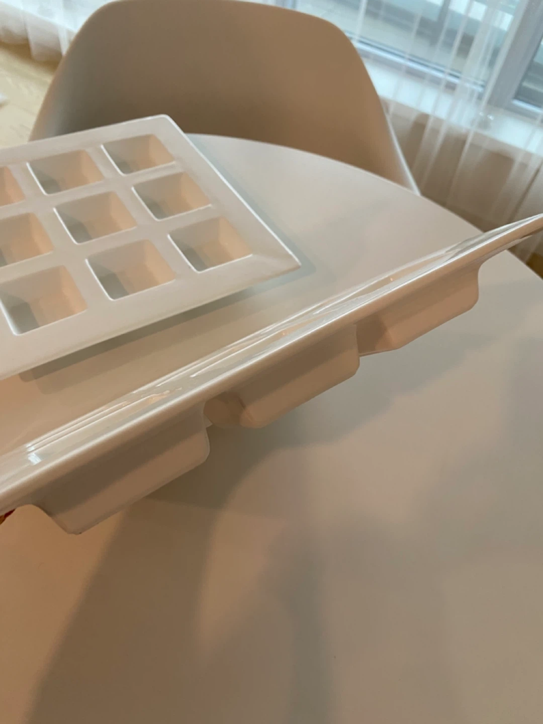 Set of 2 White Square Serving Trays - photo 3