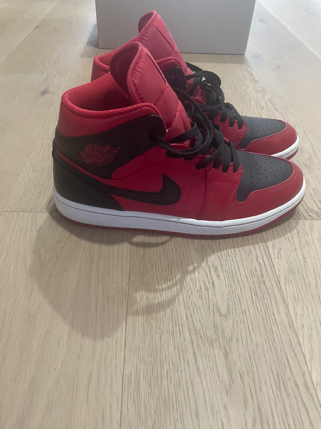Air Jordan 1 Mid Sneakers Red Black - photo 2