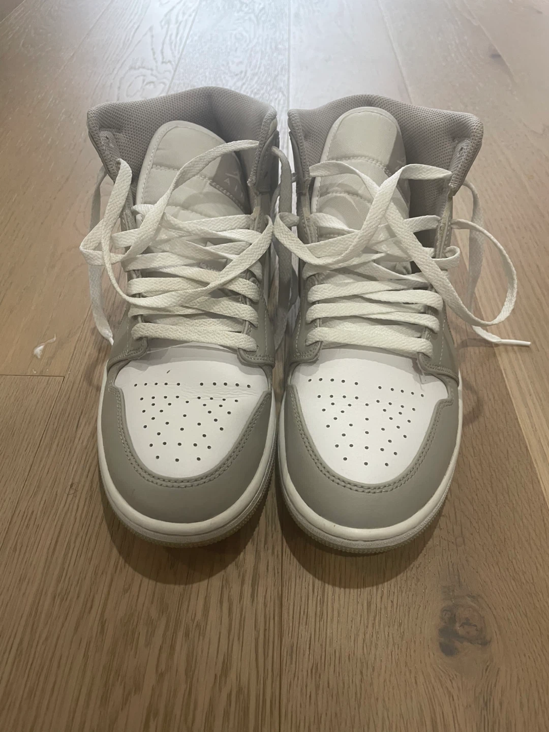 Air Jordan 1 Mid SE 'Grey Fog' Sneakers - photo 2