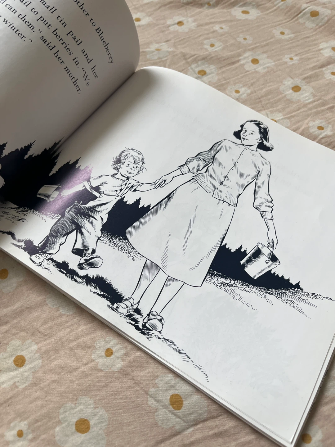 Blueberries for Sal by Robert McCloskey Children's Book - photo 3