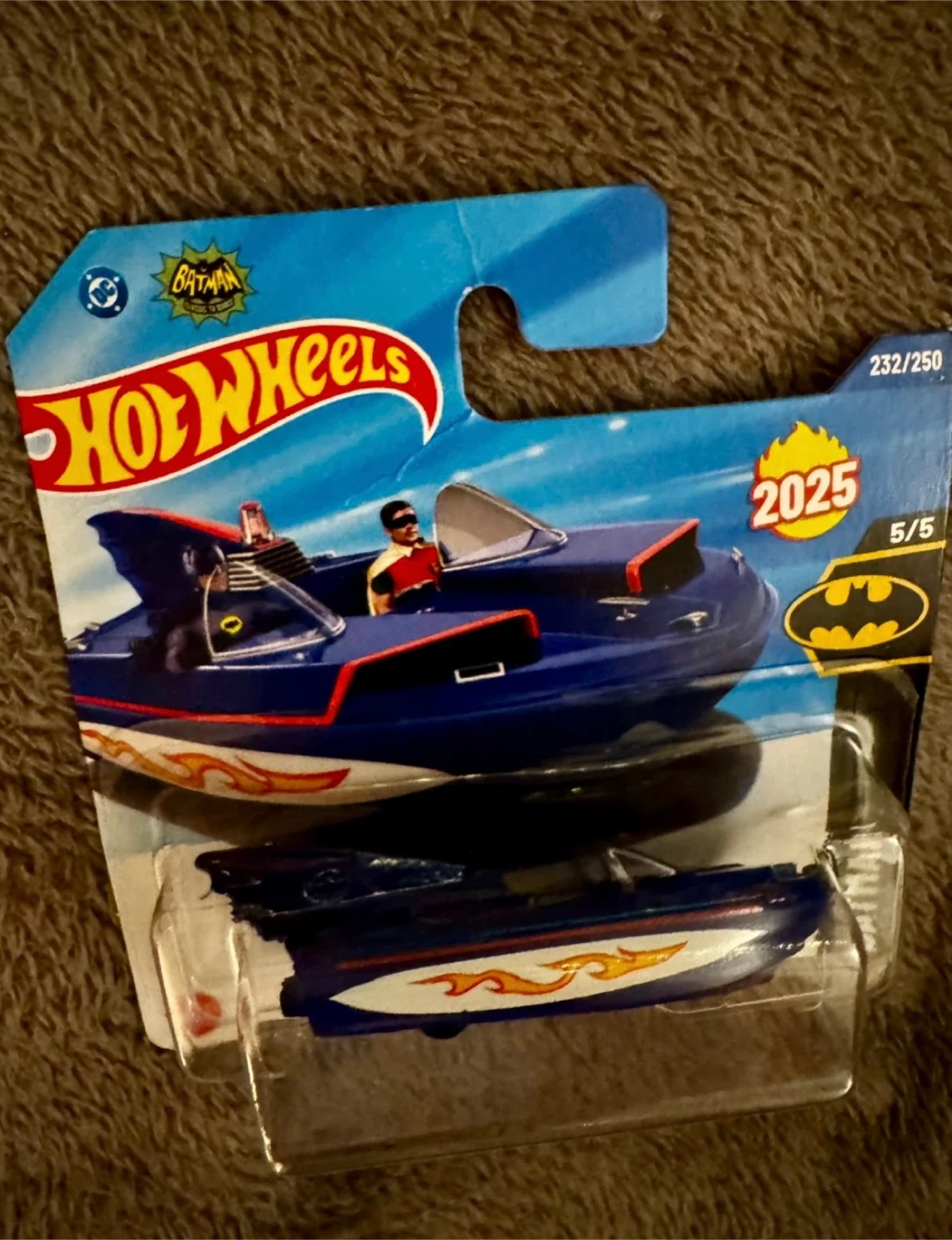 Hot Wheels Batman 1969 Bat Boat  (freecycle 🧡) - photo 2