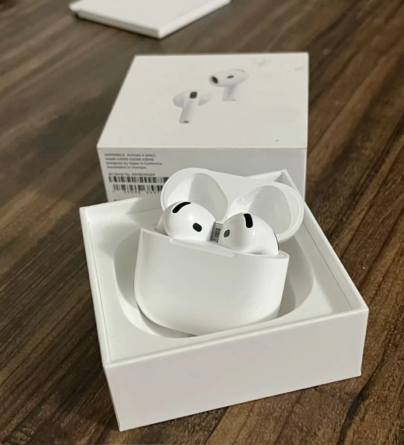 Apple AirPods 4