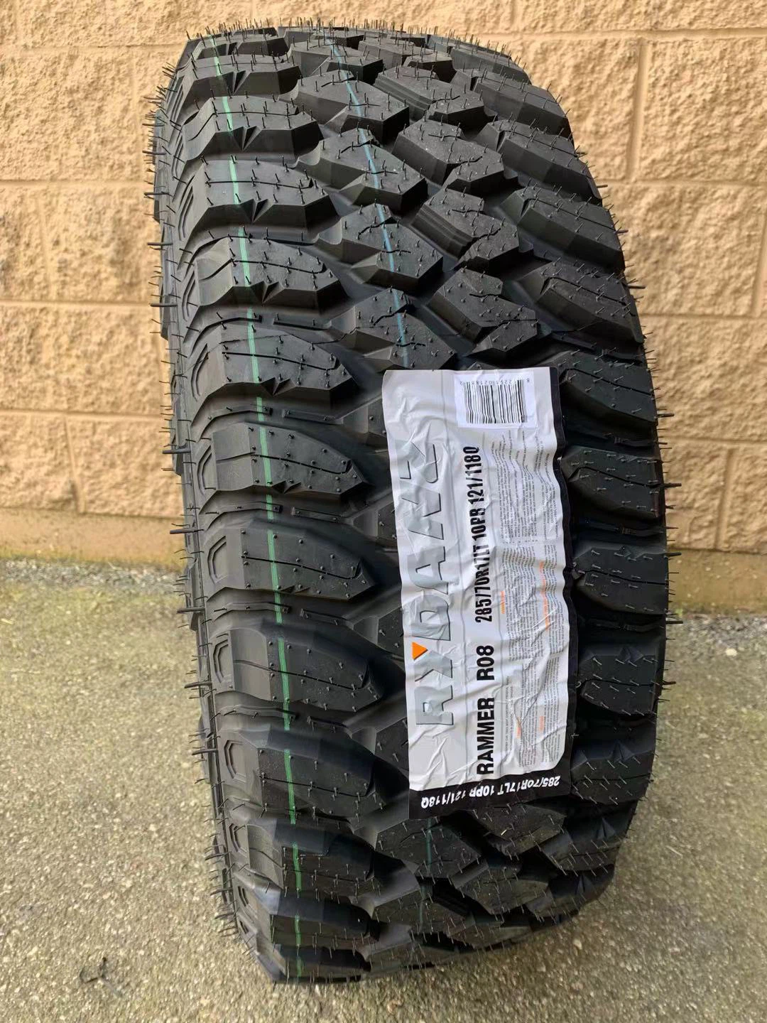 285/70/17 brand new MT mud terrain tires on sale 285/70R17LT - photo 2