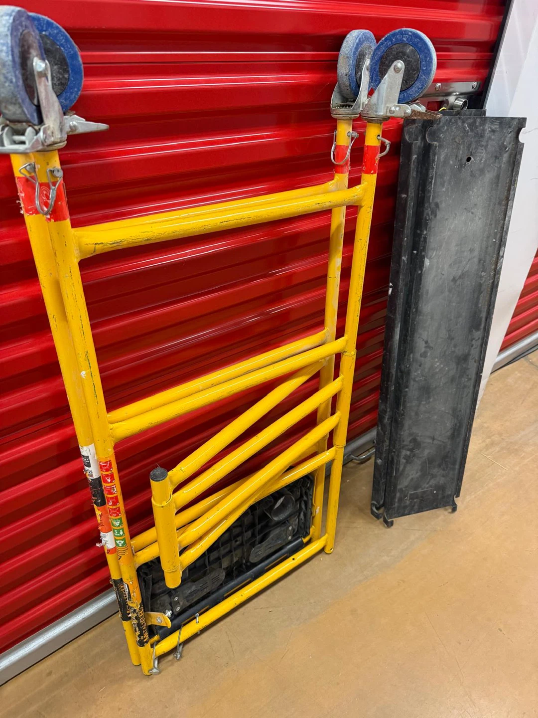 Yellow Rolling Scaffolding with Black Platform - photo 3