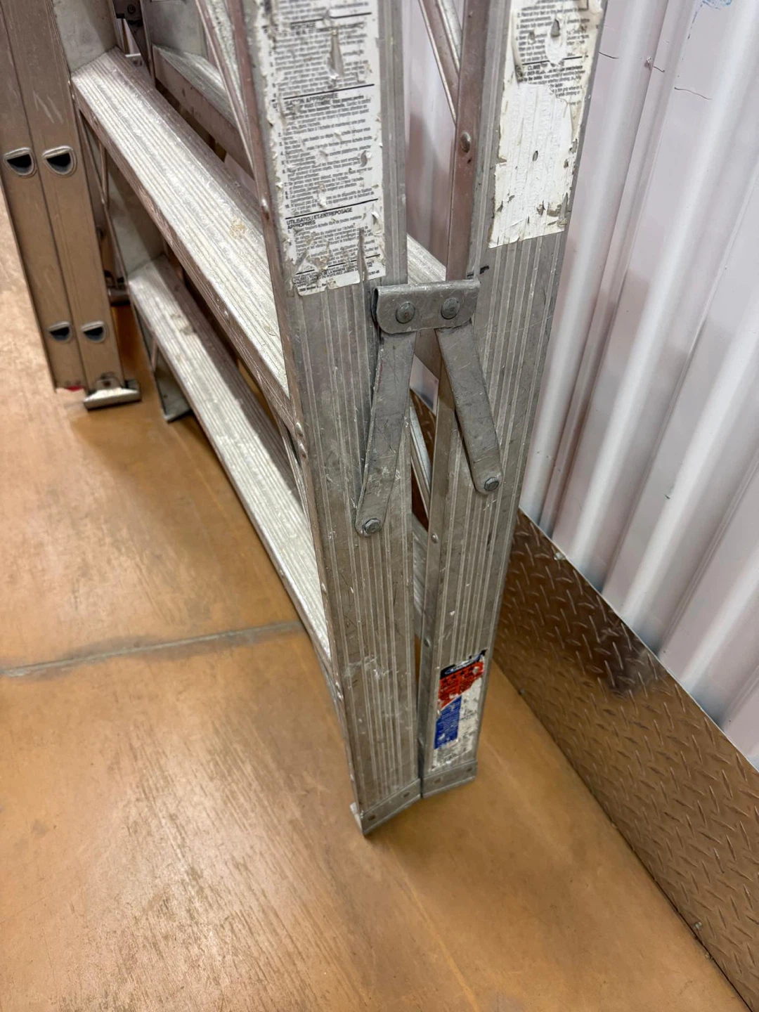 16 feet Werner Aluminum Multi-Position Ladder