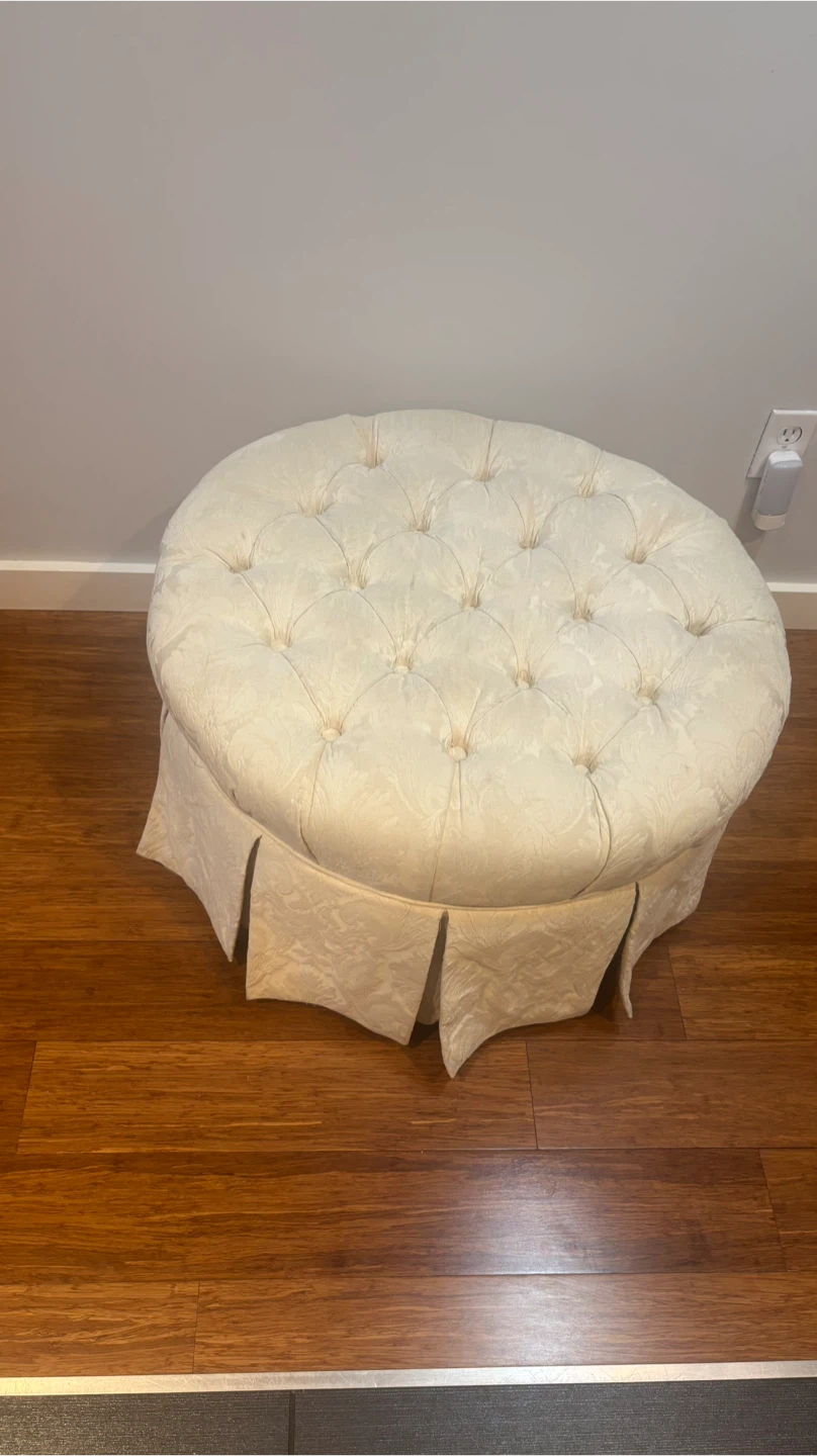 Tufted Round Ottoman with Skirt - photo 4