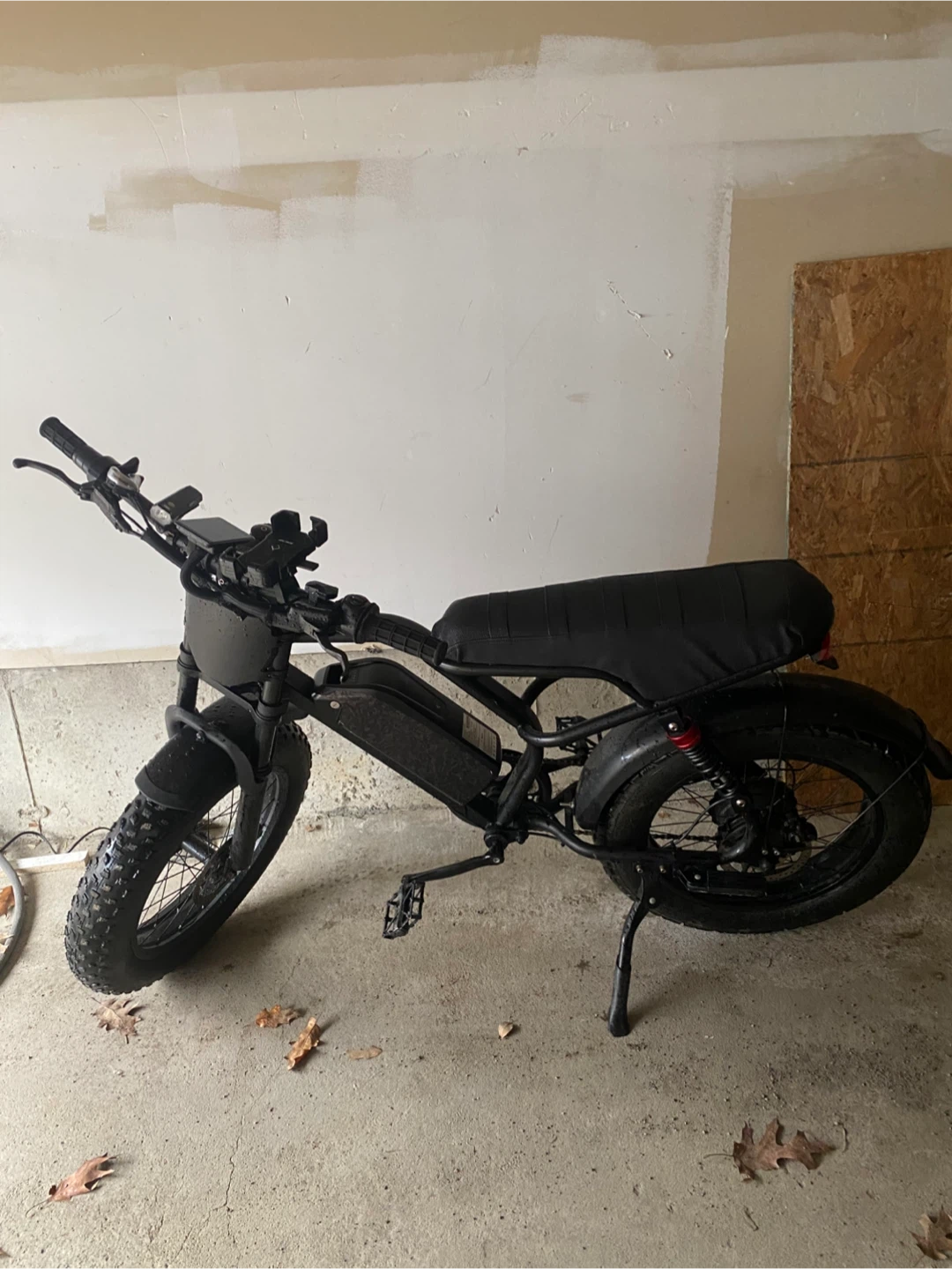Black Electric Fat Tire Bike 2 battery’s - photo 2