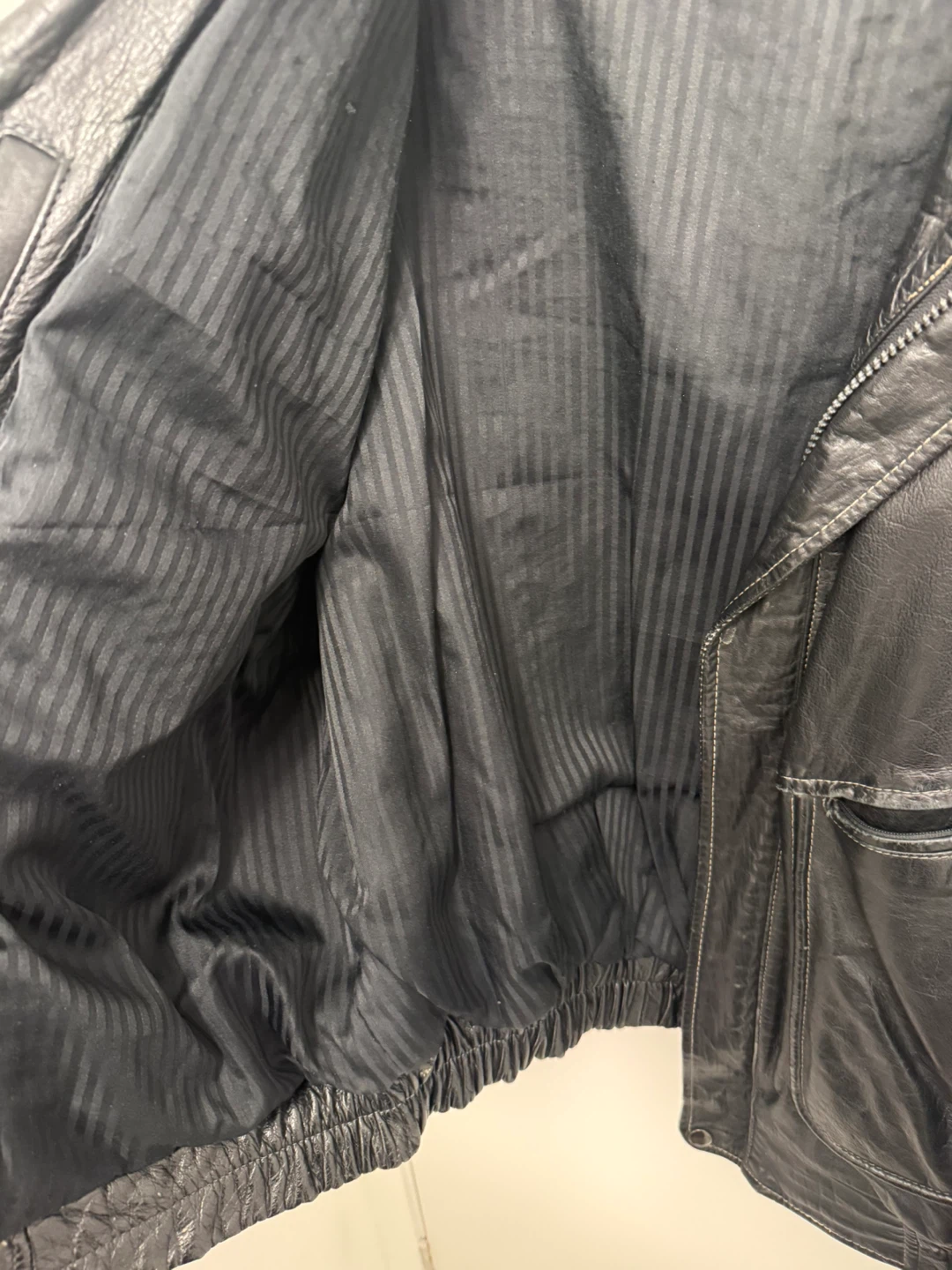 Black Leather Bomber Jacket - photo 3