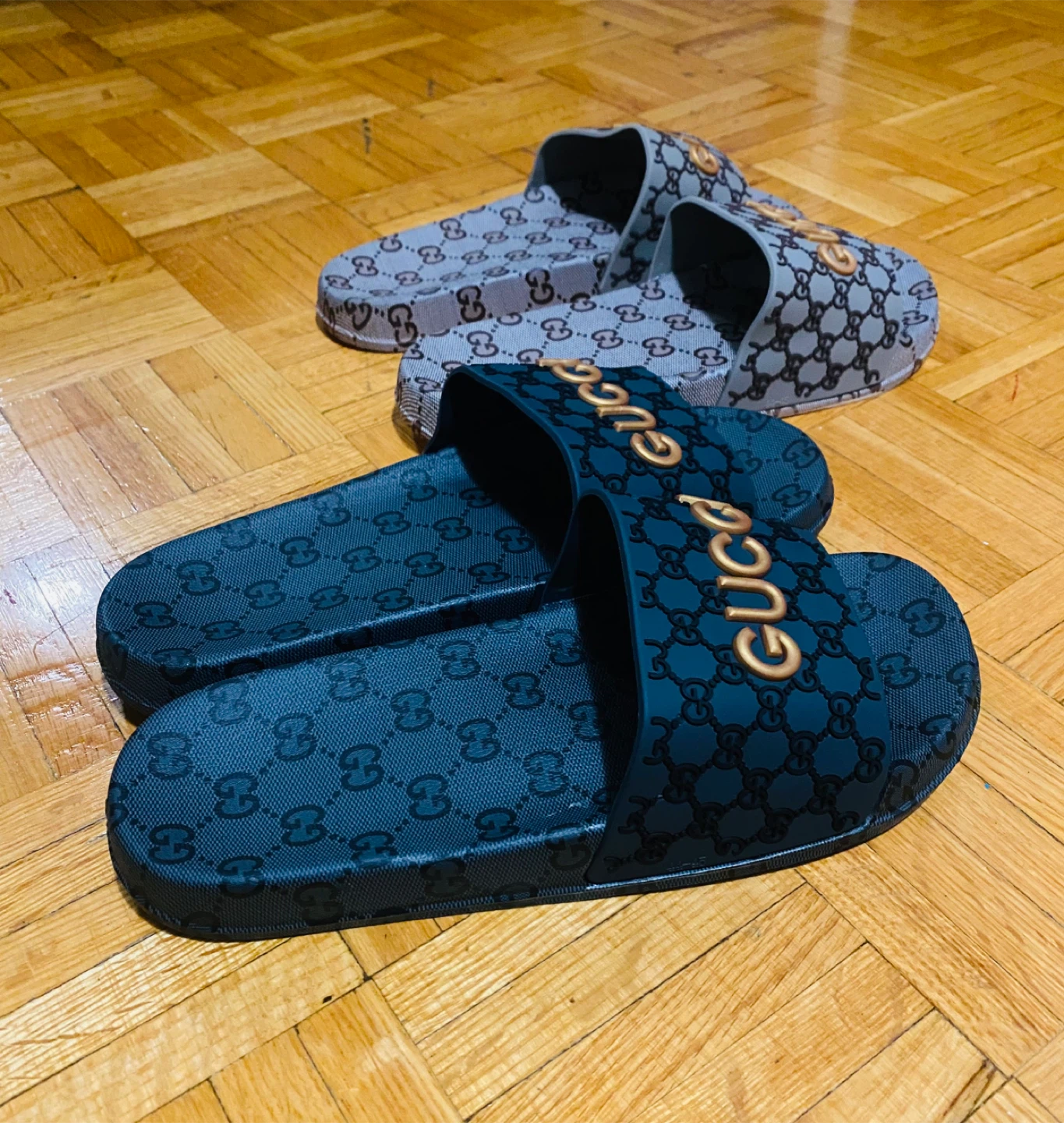 Men and women slippers / slides (New)