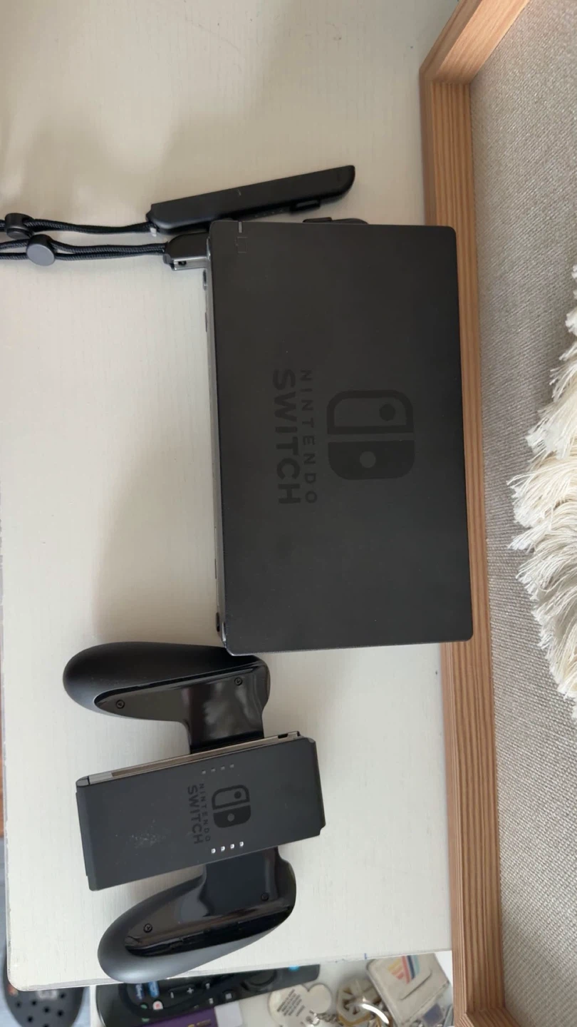Nintendo Switch Mario Kart Bundle - photo 3