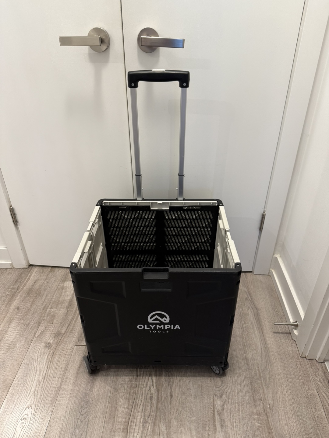 Folding utility cart