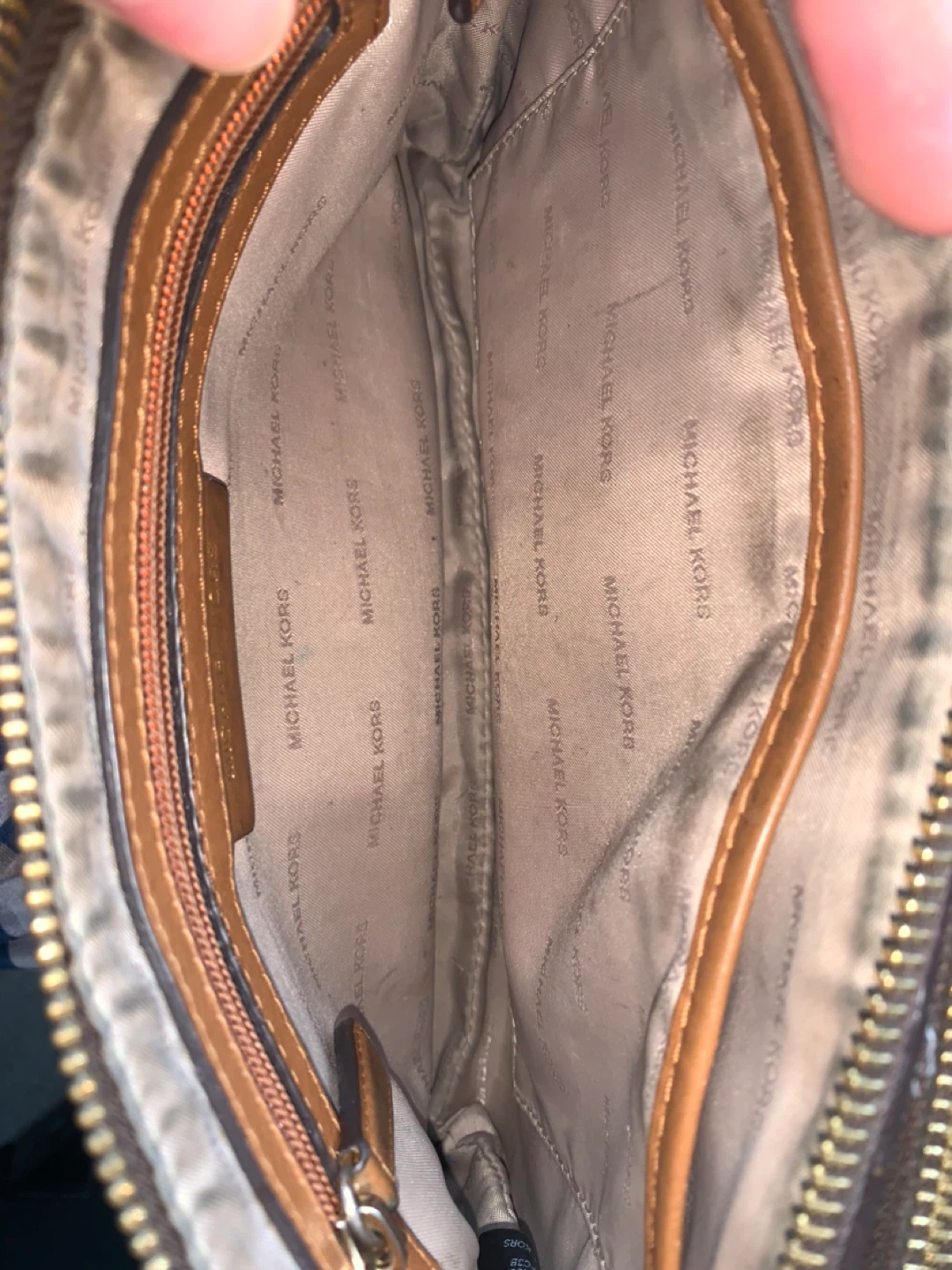 Micheal Kors bag for sale - photo 4