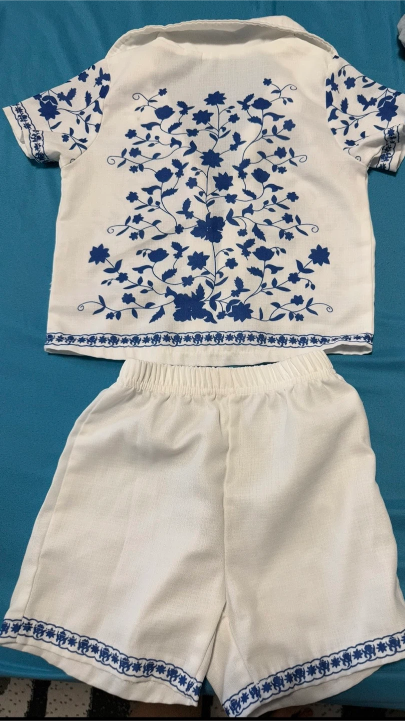 White and Blue Floral Button-Up Shirt and Shorts Set - photo 3