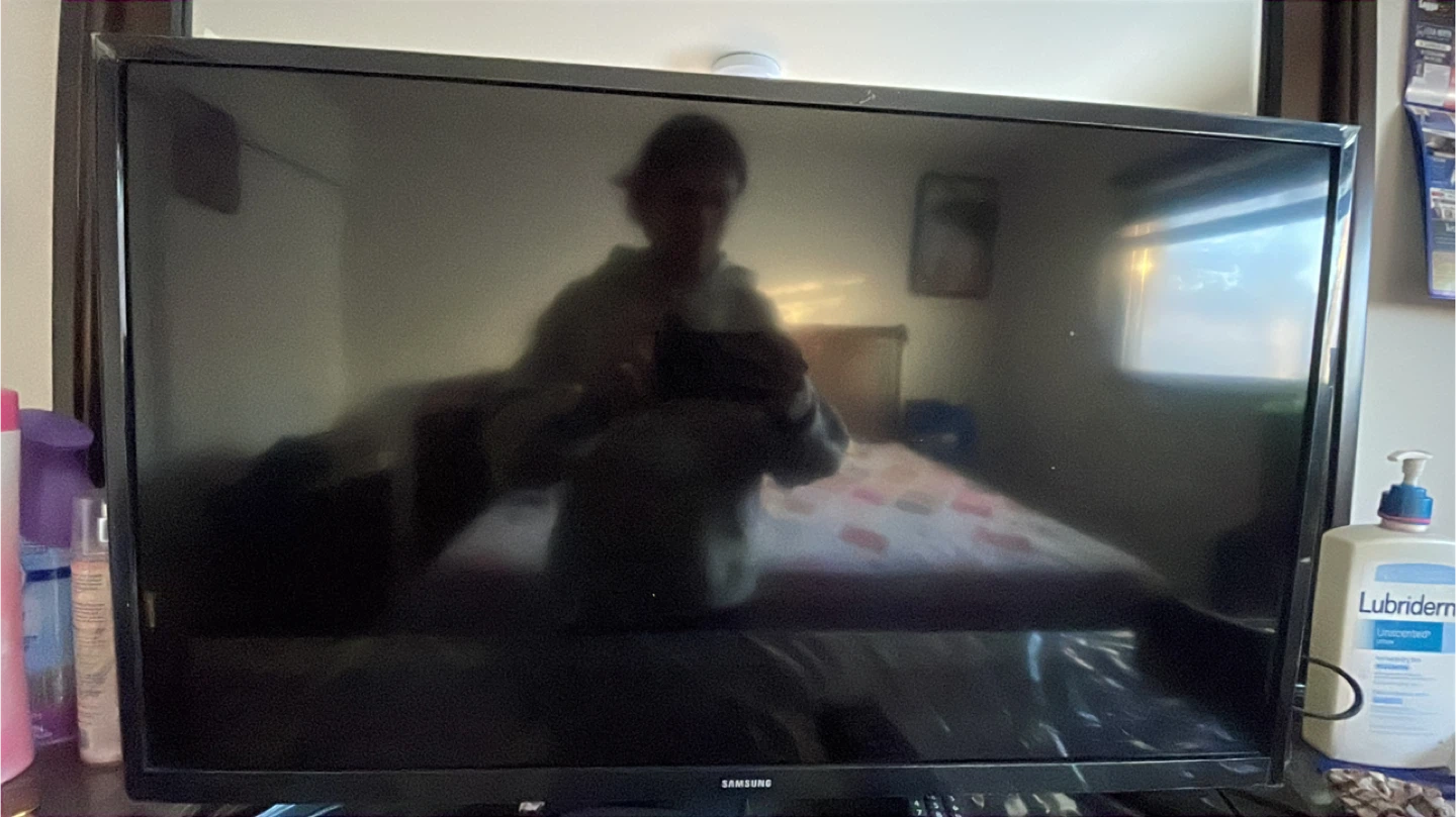 Samsung 32” smart tv