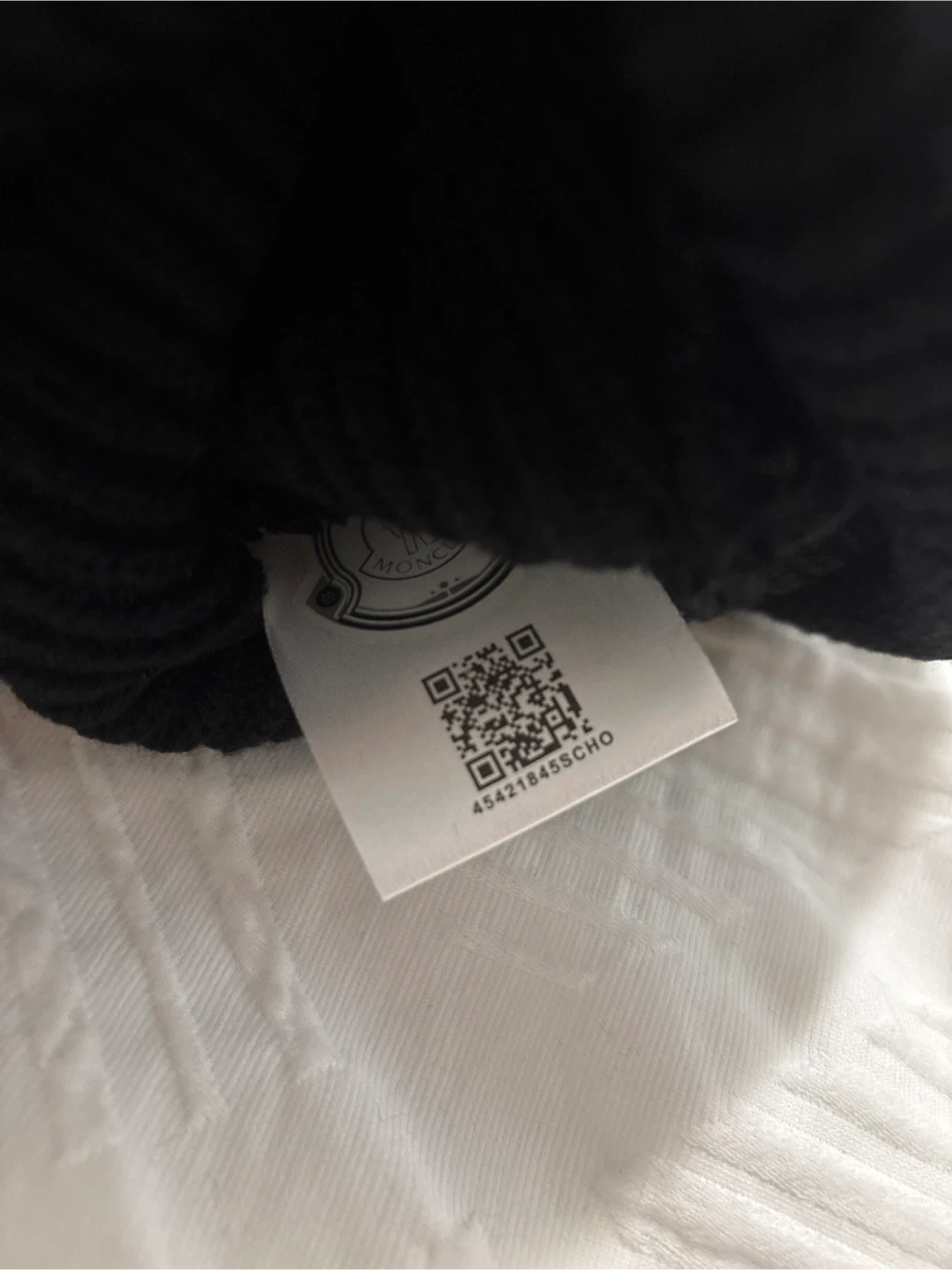 Moncler Beenie Black - photo 4