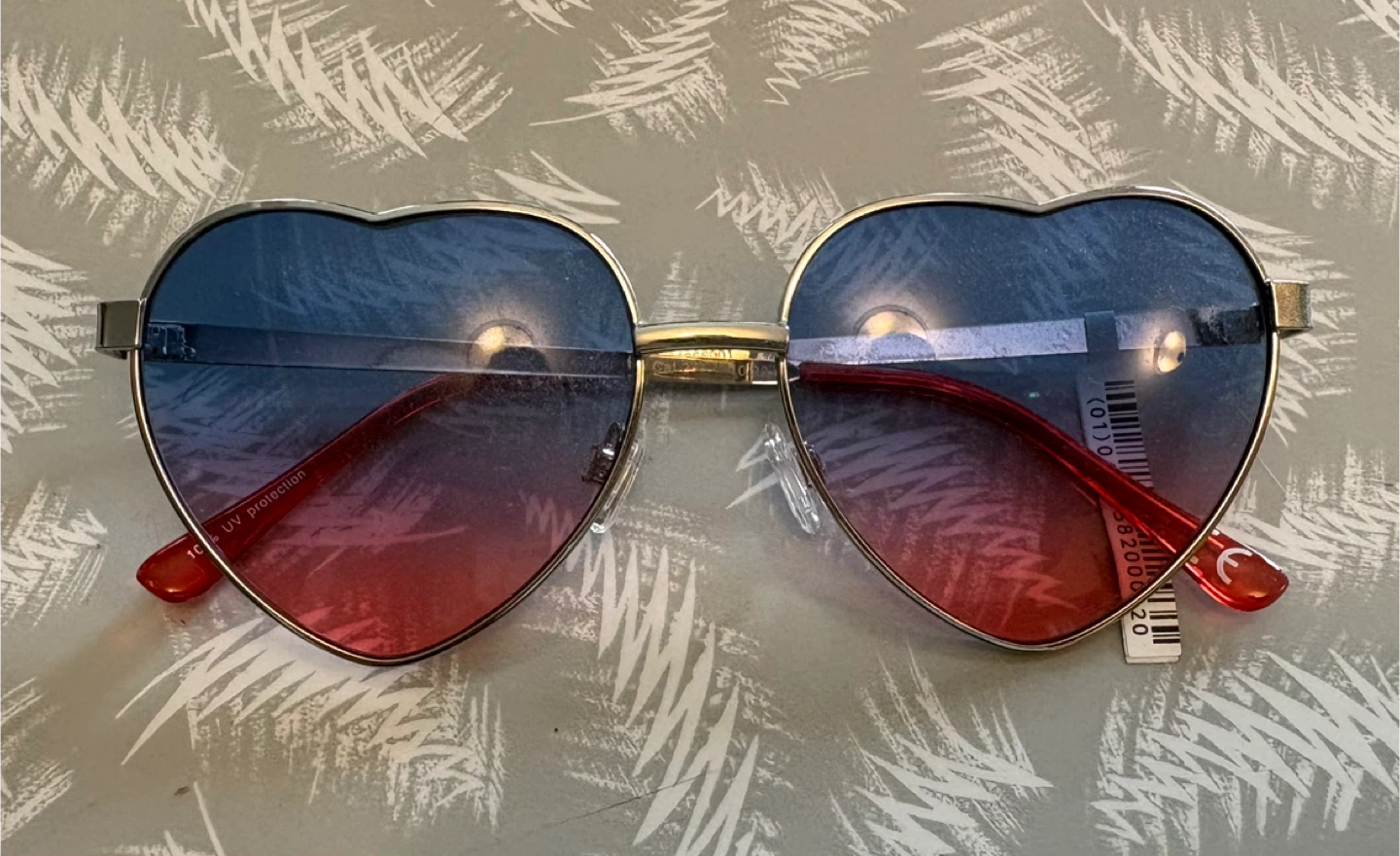 ✨✨Heart Shaped Sunglasses