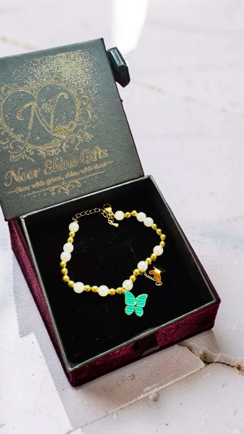 Gold Tone Butterfly Charm Bracelet - photo 4