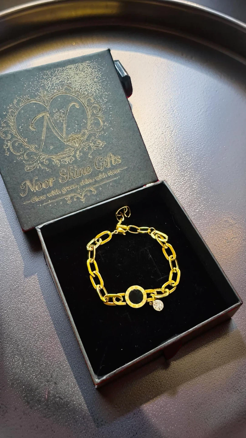 Gold Tone Butterfly Charm Bracelet - photo 5