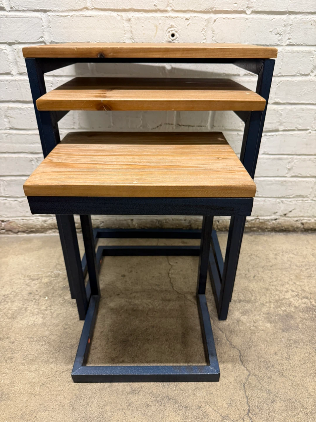 Nesting Tables Set of 3 for sale!