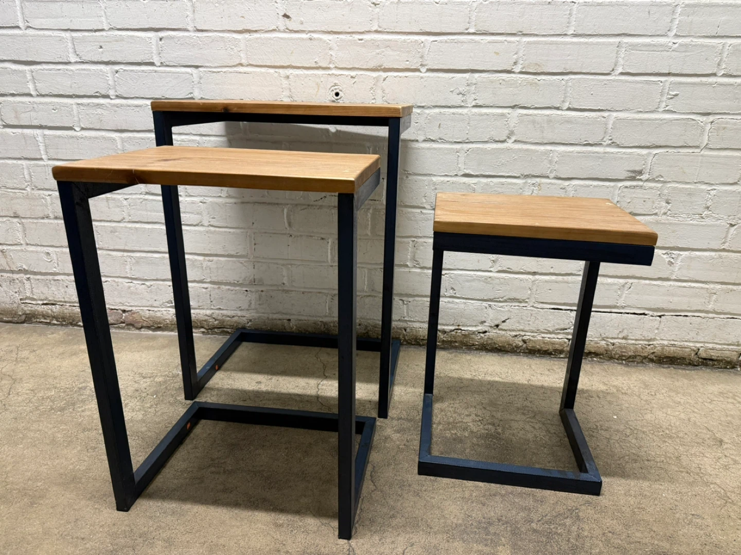 Nesting Tables Set of 3 for sale! - photo 3