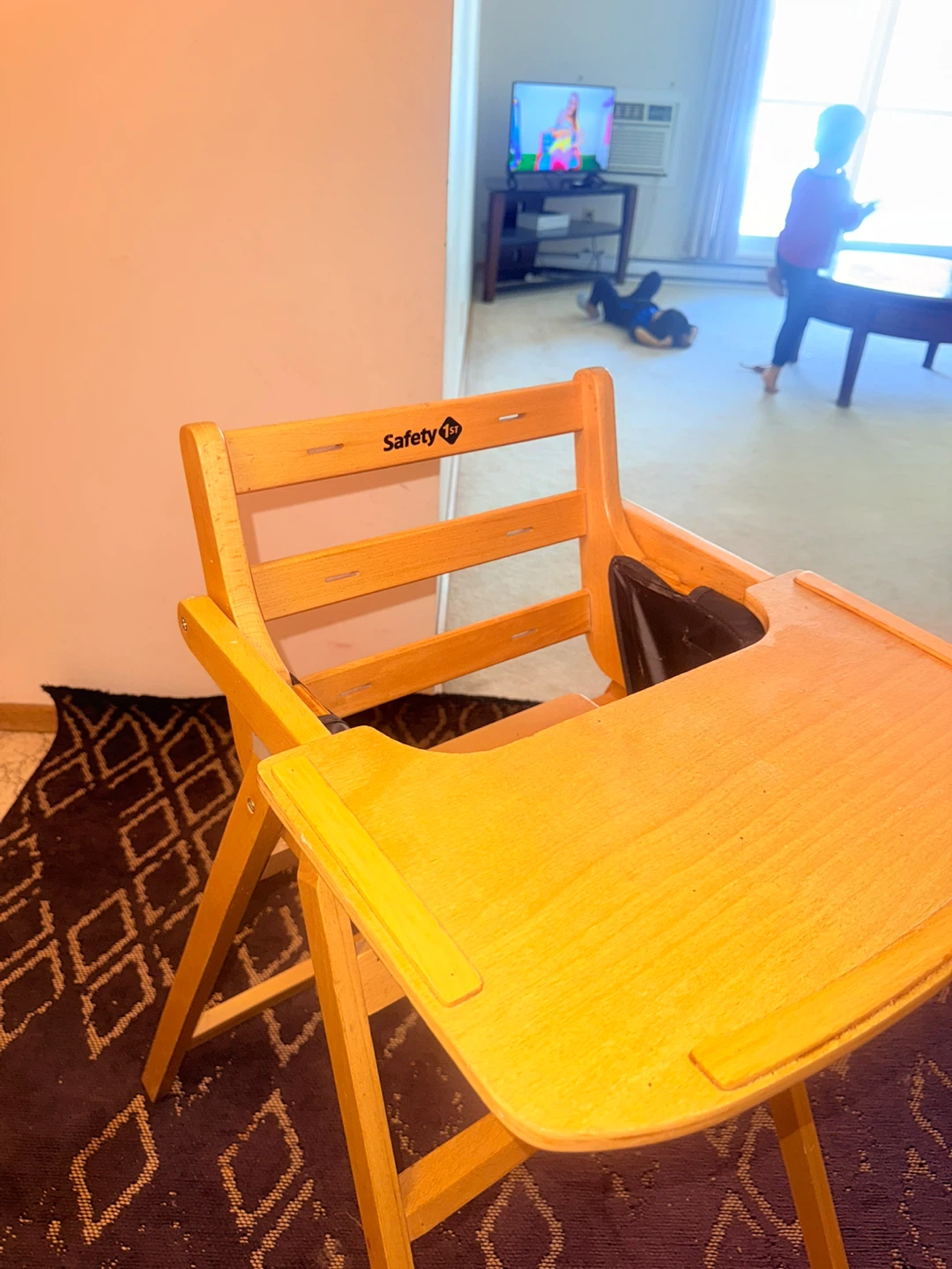 Safety 1st Wooden High Chair - photo 2