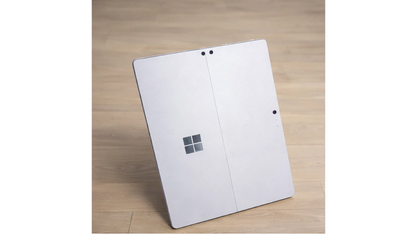 Microsoft Surface Pro 4-Touchscreen Tablet / Laptop