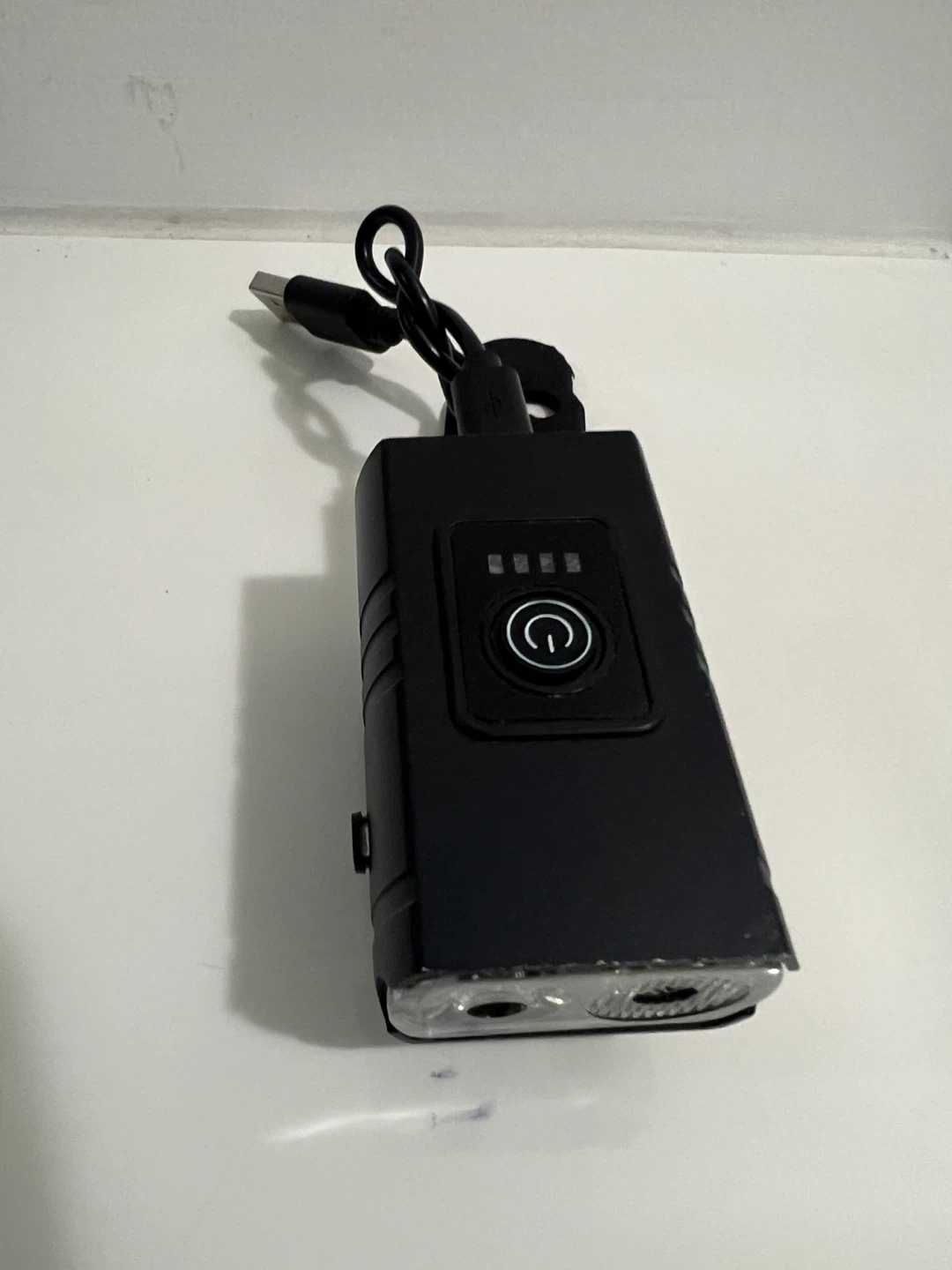 SELLING  BICYCLE FLASHLIGHT 🔦 - photo 2