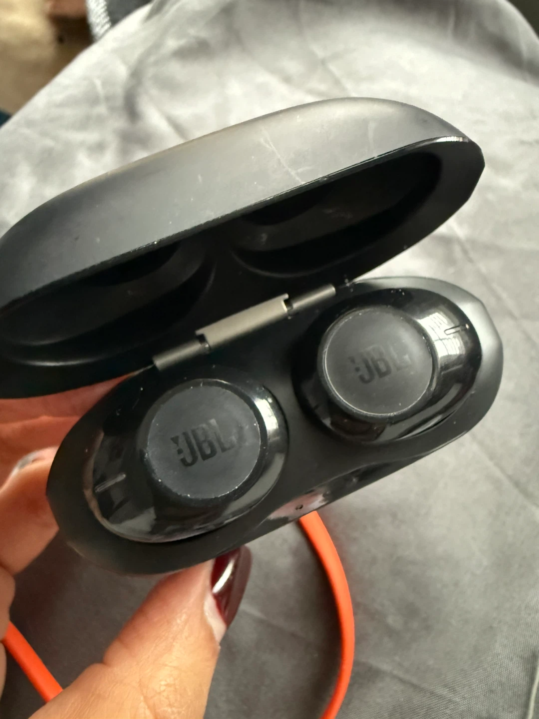 JBL Wireless Earbuds with Charging Case - photo 2