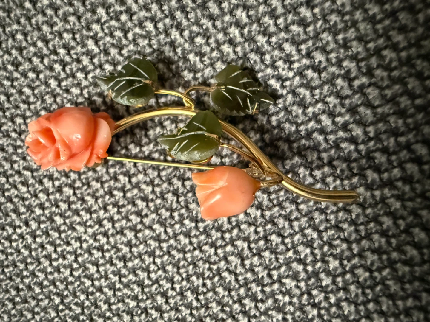 Vintage Coral and Jade Rose Brooch - photo 2