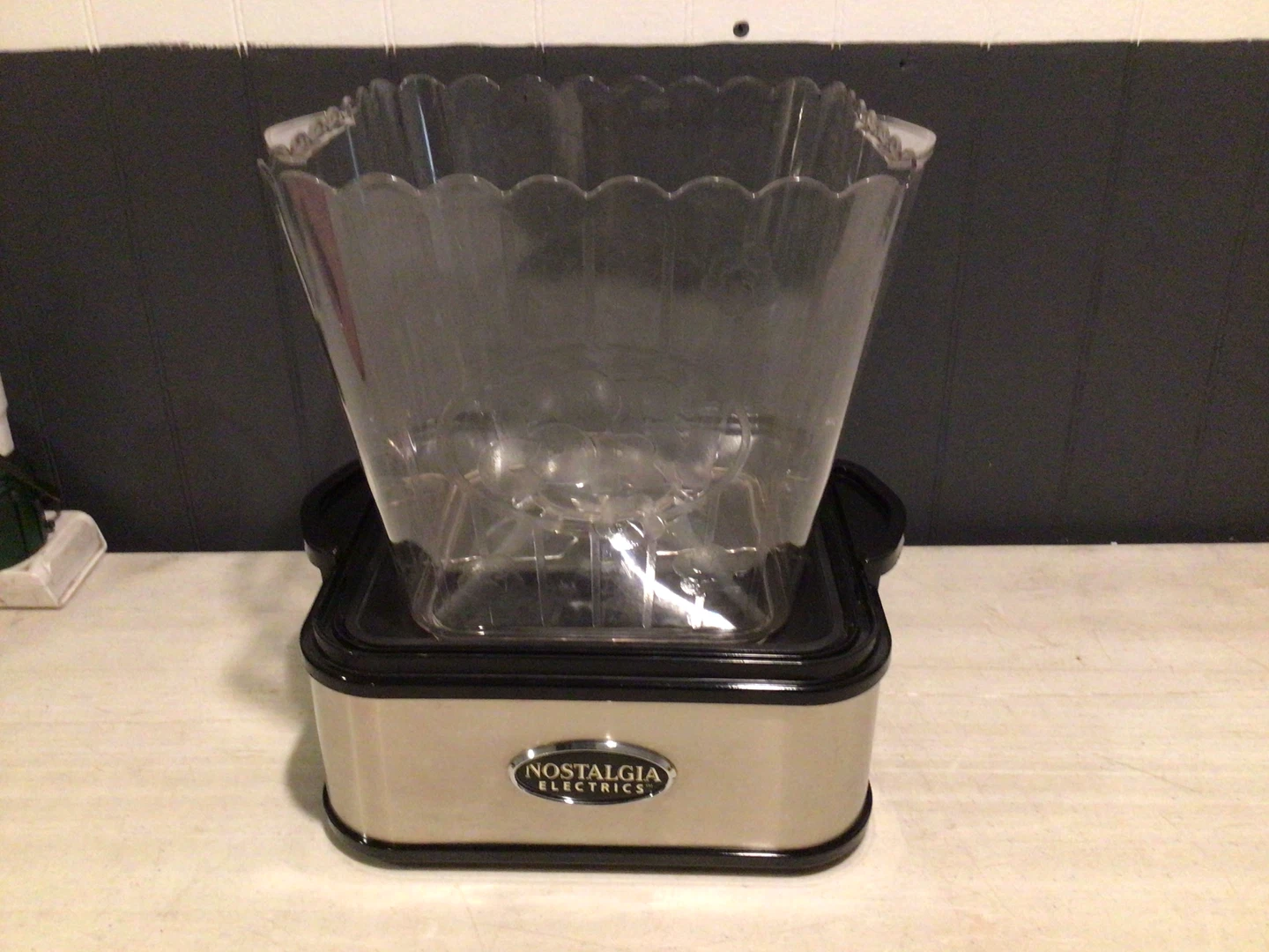 Nostalgia Electrics….Popcorn Maker - photo 2