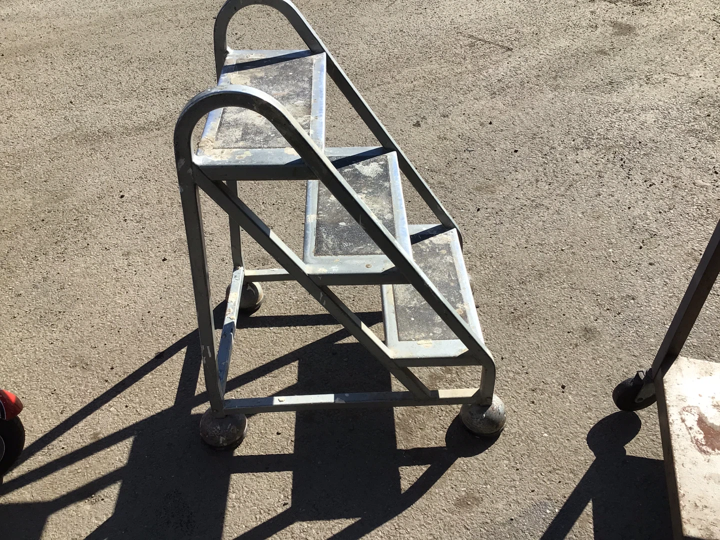Aluminum step ladder - photo 2