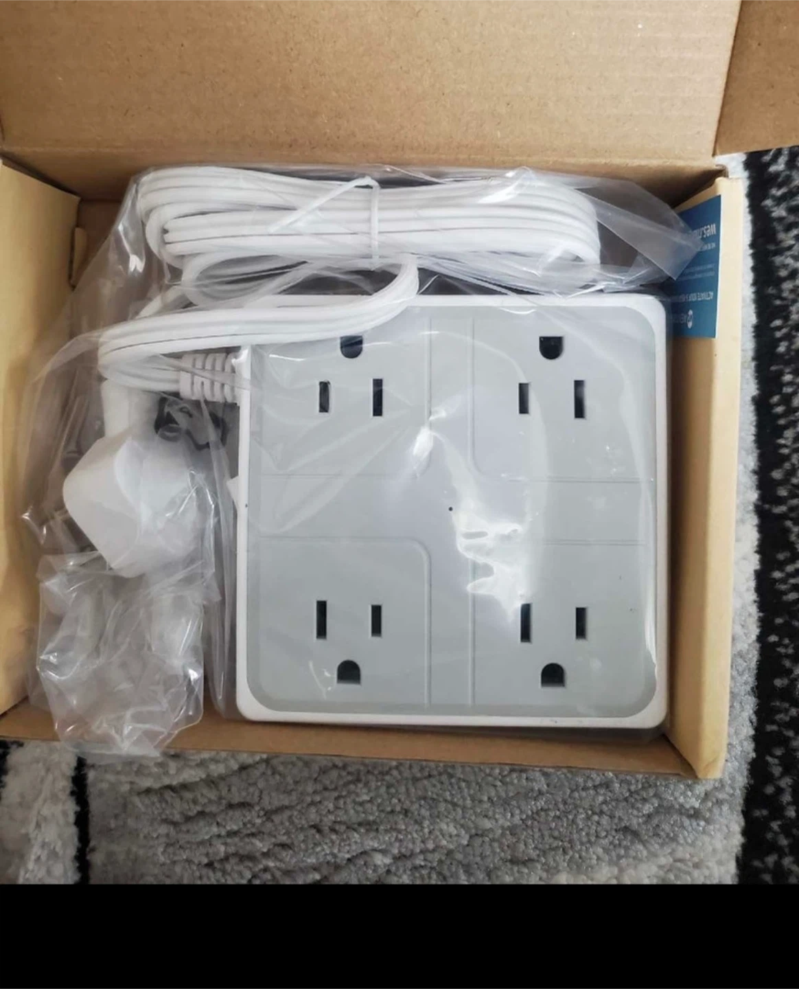 Brand new Wentong Flat Plug Power Strip with USB charging. - photo 5