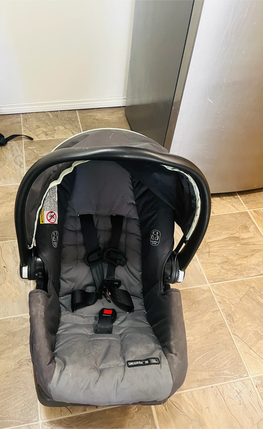 Graco Infant Car Seat with Canopy