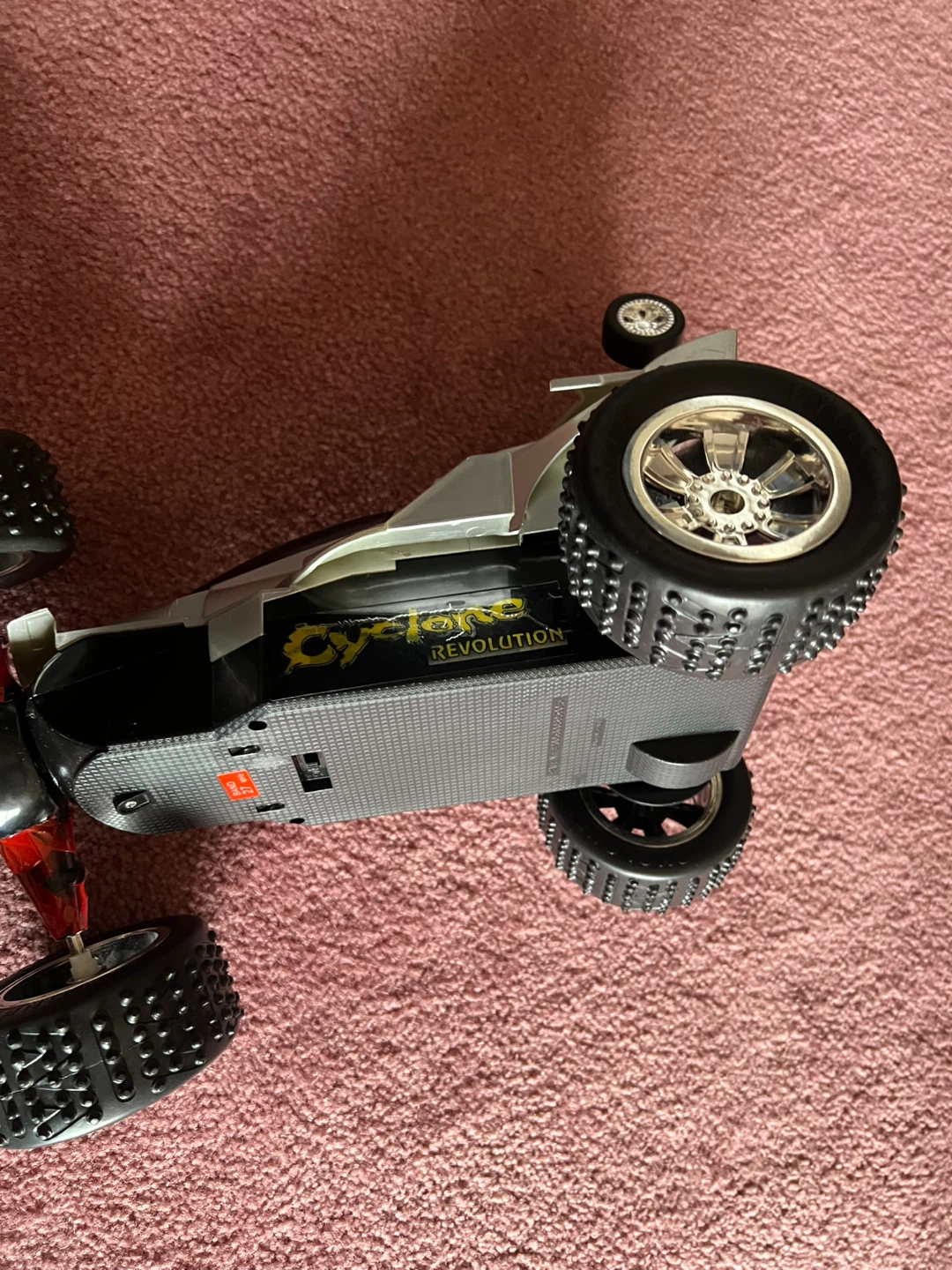 RC Remote Control Car "Cyclone Revolution" - photo 2