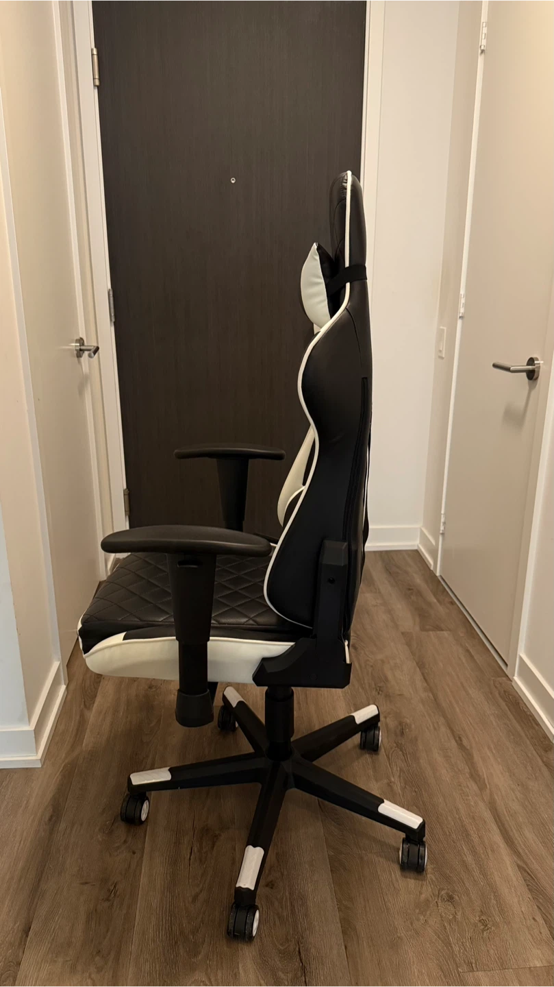 Racing Style Gaming Chair - Like New - photo 2