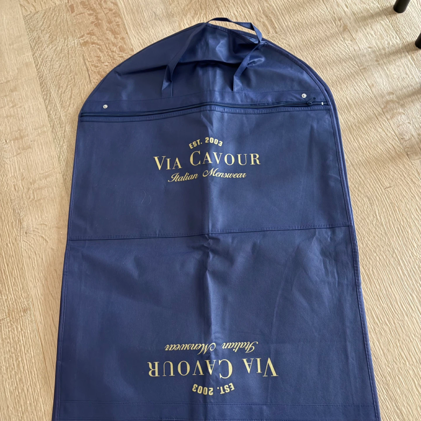 Via Cavour garment bag