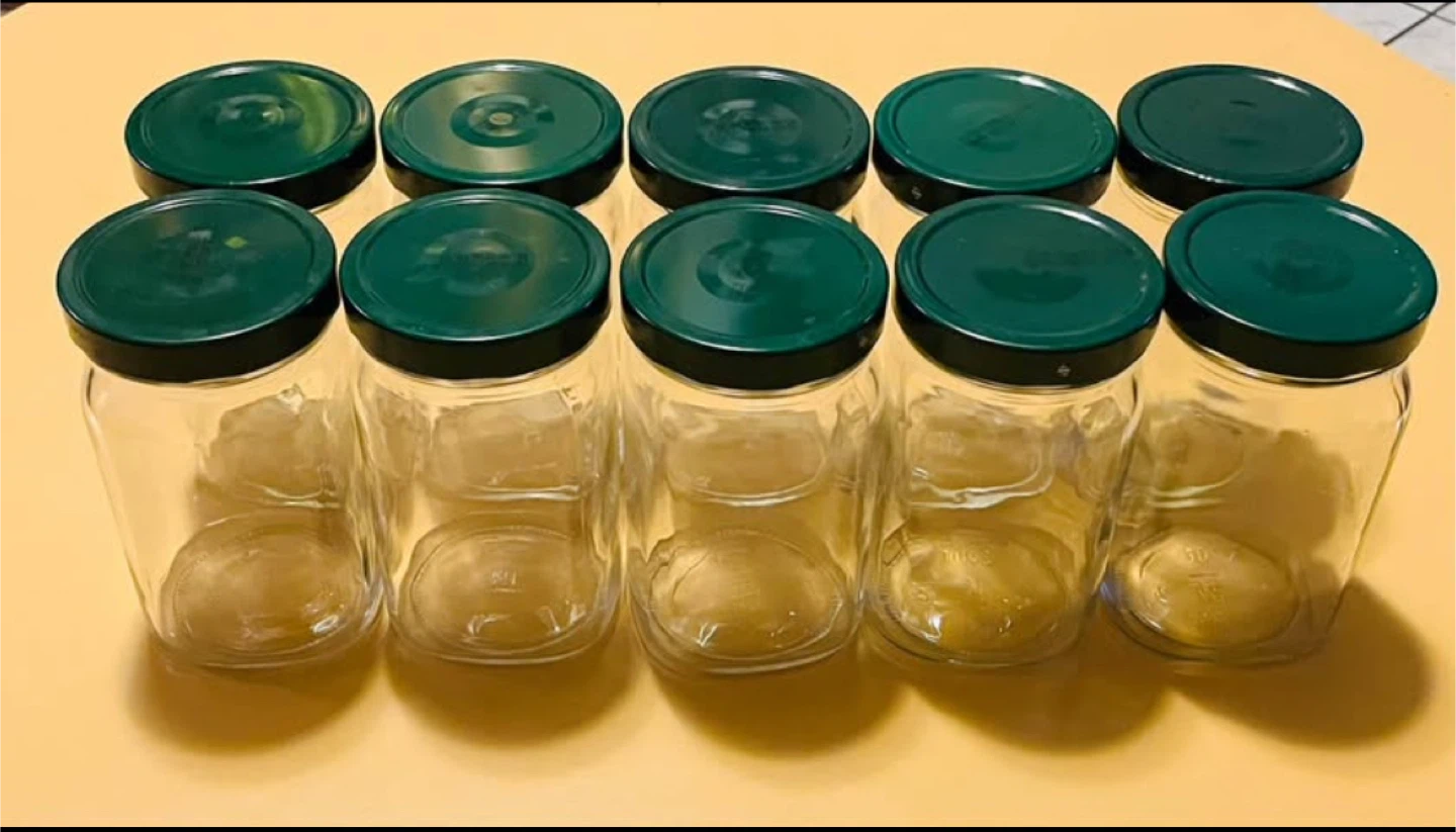 10 Glass Jars with Green Lids - photo 3