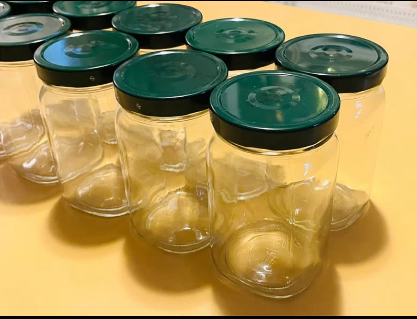 10 Glass Jars with Green Lids - photo 5